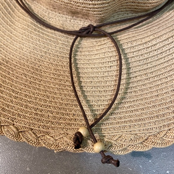 Ann Taylor Paper Hat - Picture 5 of 6